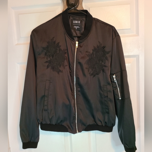 Lunik Woman's Embroidered Retro Rose Jacket, Size: Medium Color: Black - Picture 4 of 12